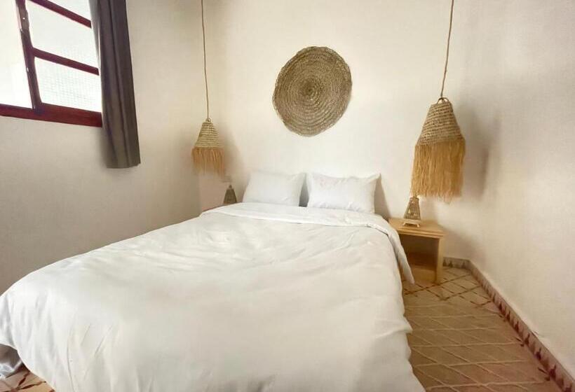 مبيت وإفطار Ecobay Hostel