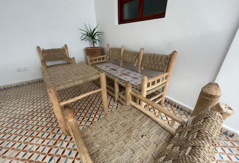 مبيت وإفطار Ecobay Hostel