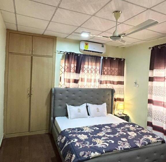 فندق Anamoaba Royal