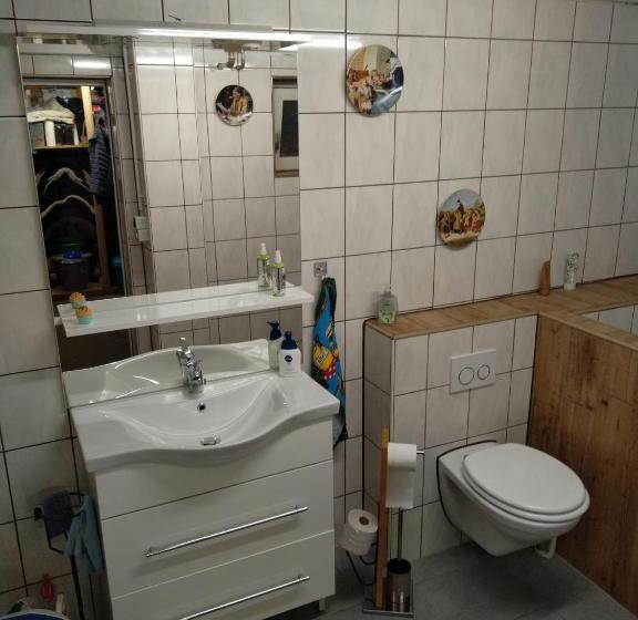 ホテル Charmantes Western Zimmer Mit Veranda Auf Dem Raihof