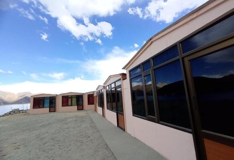 فندق Pangong Rainbow Cottage