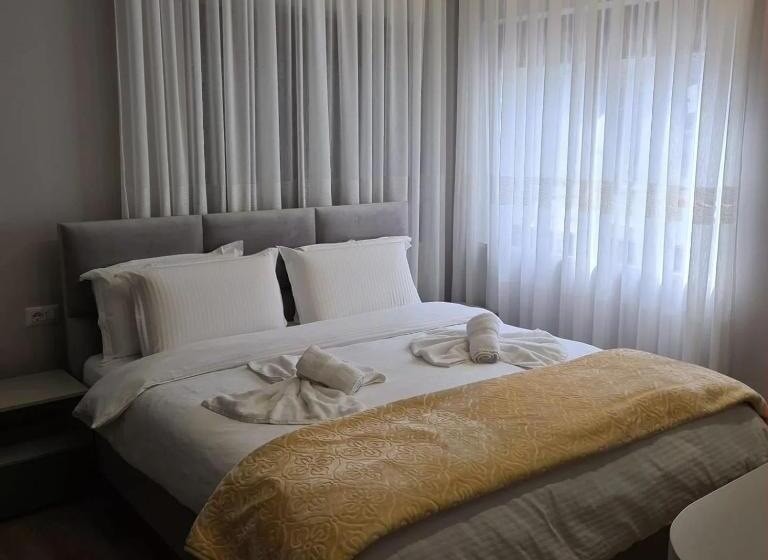 פנסיון Vila Ajet