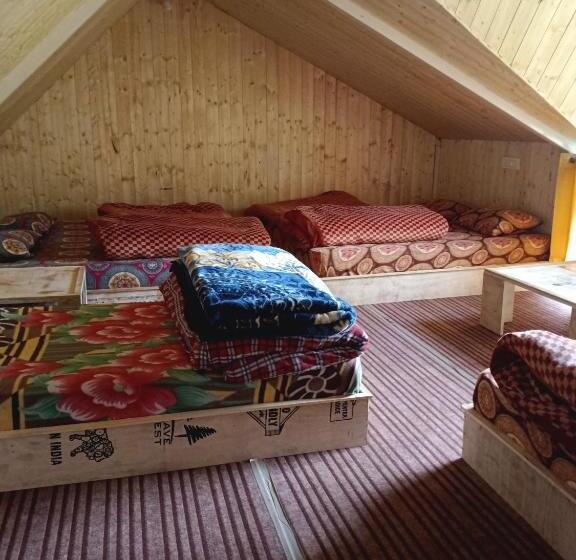 منتجع Himalayanbuddhaadventureaulicamp