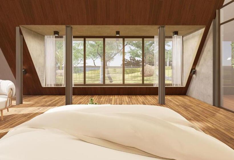 リゾートホテル Sandesh Water Edge Kabini
