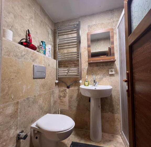 Uluyol Stone House