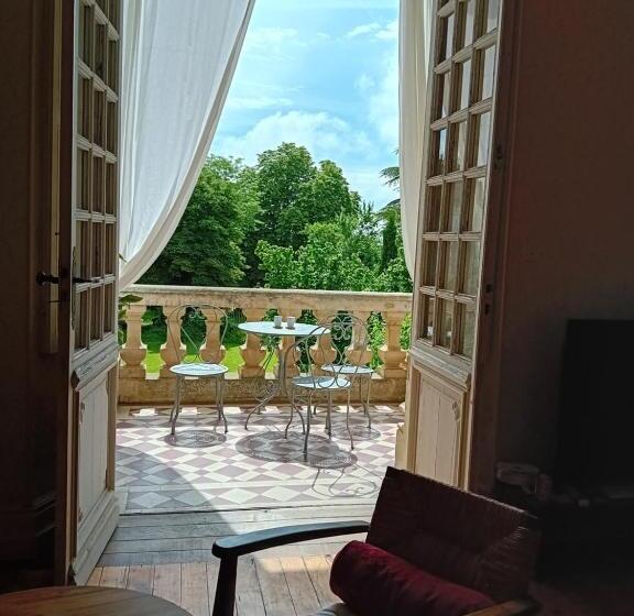 住宿加早餐  La Chambre Du Château De Puisseguin