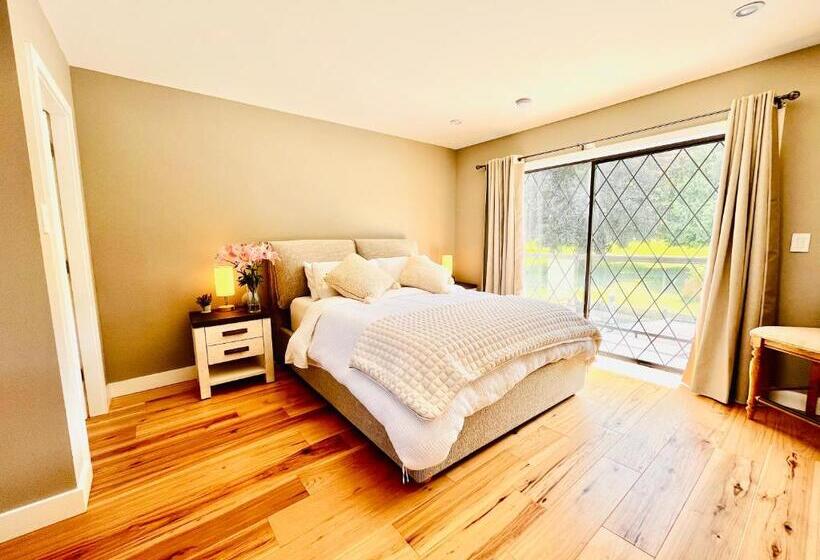 مبيت وإفطار Oceanside Manor   Fancy Room   Golf Course & Beach View