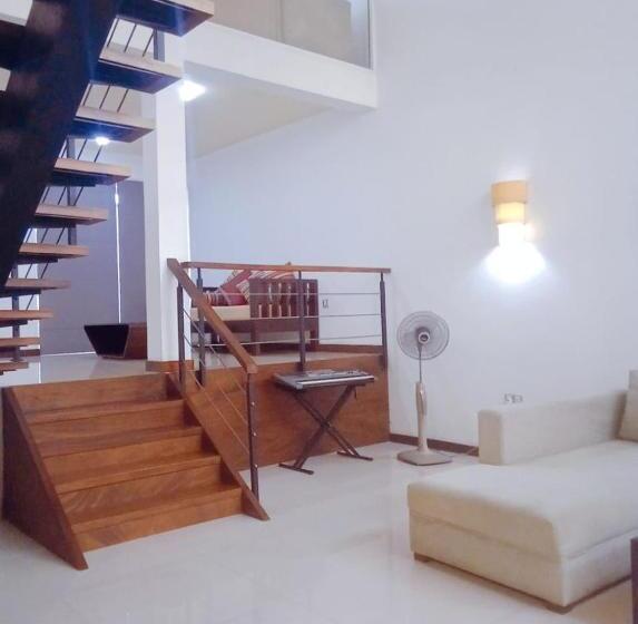 住宿加早餐  Priyajeewaka Luxury Resort & Nursing Care