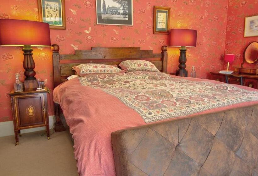 مبيت وإفطار West Compton Manor