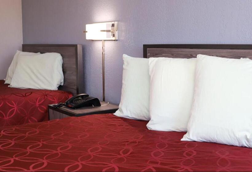 فندق Express Inn