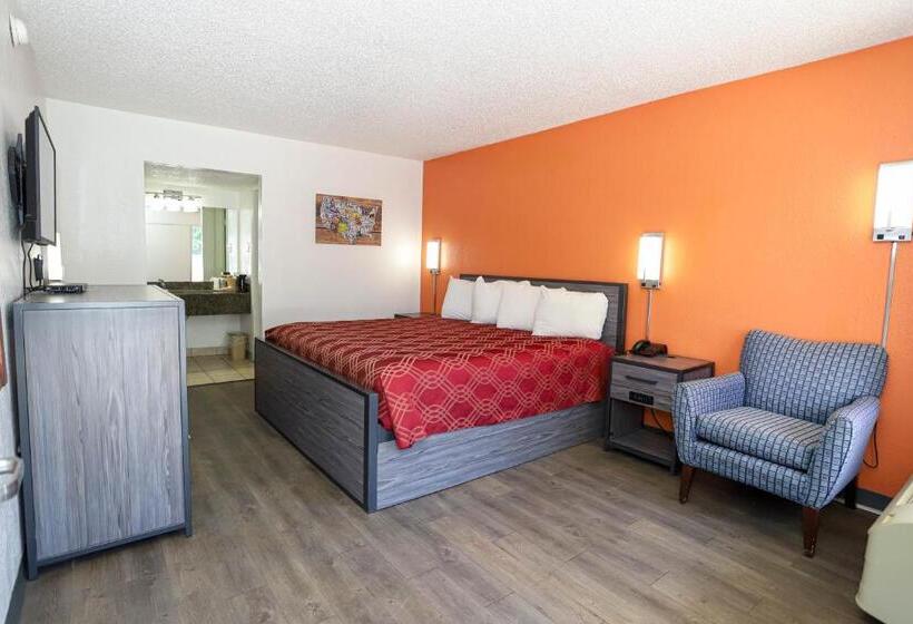 فندق Express Inn