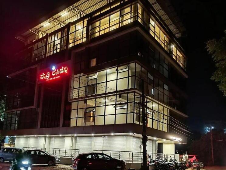 בית מלון כפרי Mythri Residency