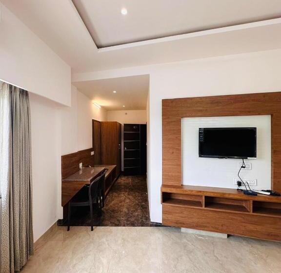 فندق Sln Pride Boarding And Lodging
