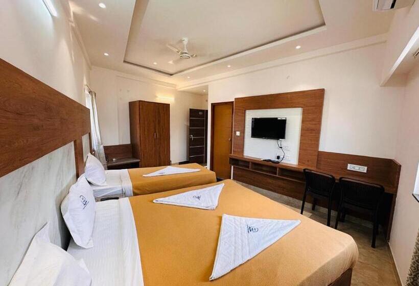 فندق Sln Pride Boarding And Lodging