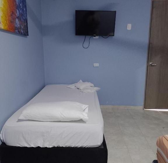 هتل Villa J Leticia