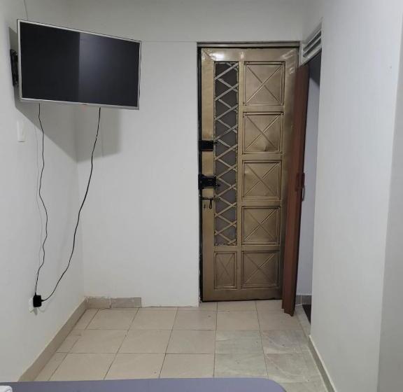 پانسیون Nirvana Aparta Estudio