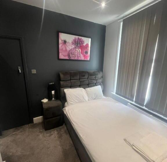 펜션 Town Centre En Suite Room 1