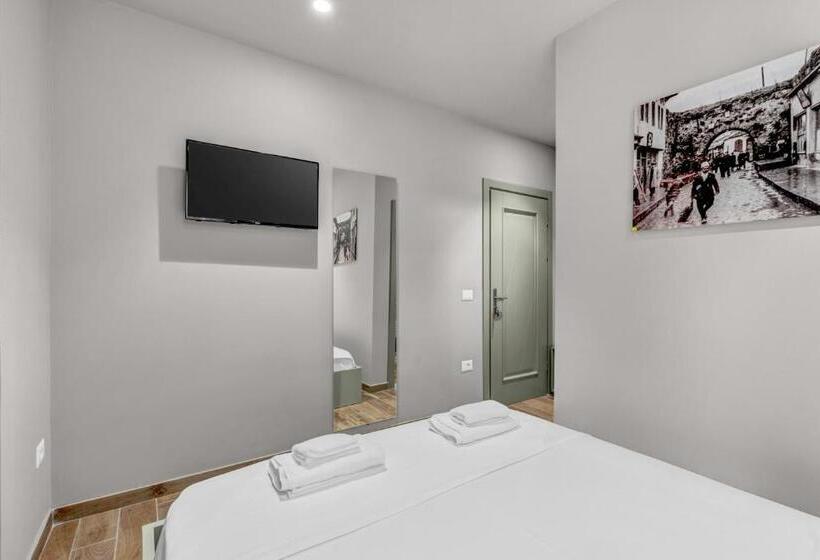 پانسیون Villa Zoi A Stay To Remember I Guesthouse Inside Elbasan Castle