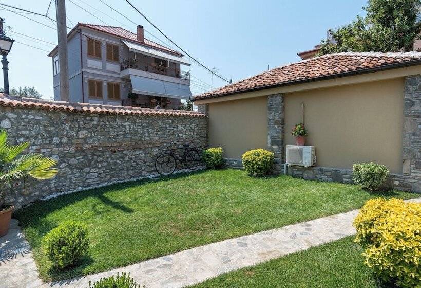 پانسیون Villa Zoi A Stay To Remember I Guesthouse Inside Elbasan Castle