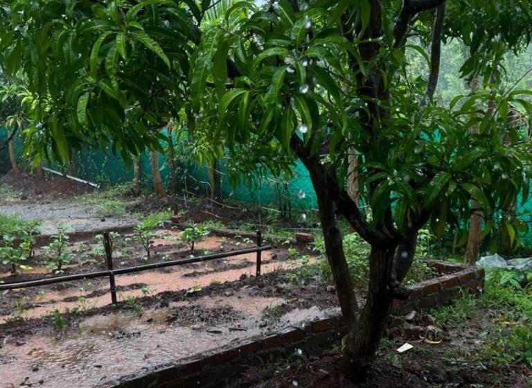 リゾートホテル Komal Farm House Karjat