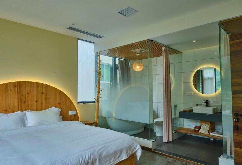 Bed and Breakfast Nature Cure Village Lodge 婺源自在舍民宿