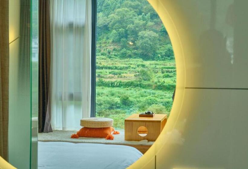 Bed and Breakfast Nature Cure Village Lodge 婺源自在舍民宿