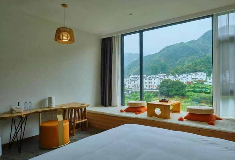 Bed and Breakfast Nature Cure Village Lodge 婺源自在舍民宿