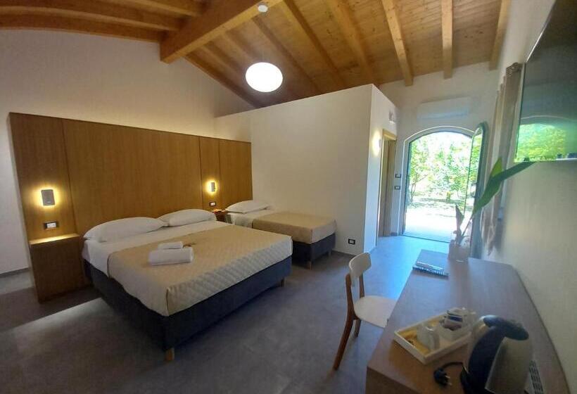 هتل Agriturismo Lumia Resort