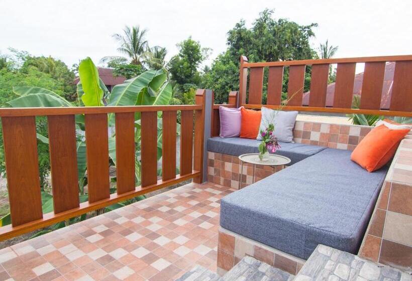 هتل Coco Breeze Spa