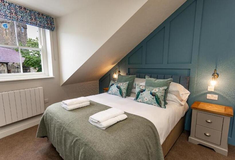 בית מלון כפרי The Town Crier, Tenby