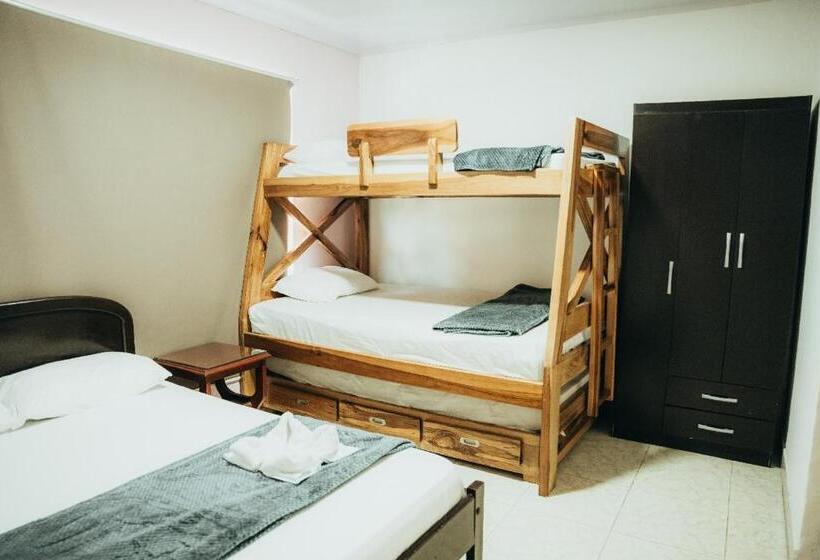 پانسیون Casa Hotel Hostal Del Cafe