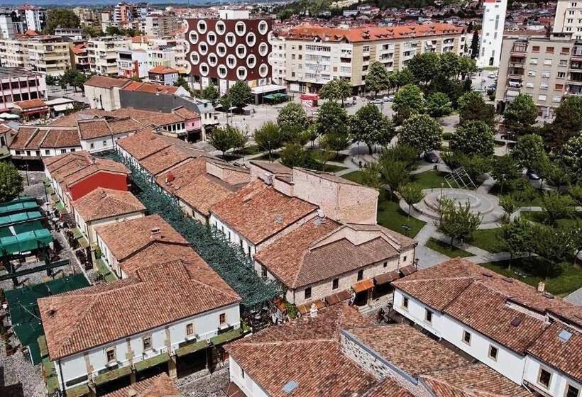 بنسيون Livealbania Korçë Guesthouse