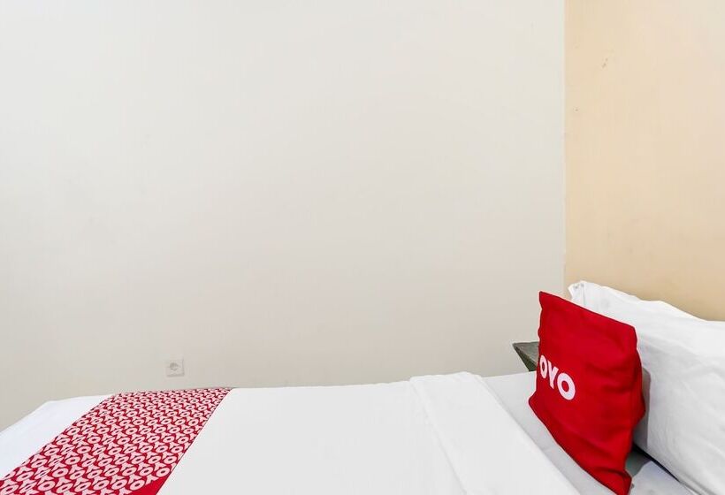 ホテル Oyo 91361 Benlin D Kost