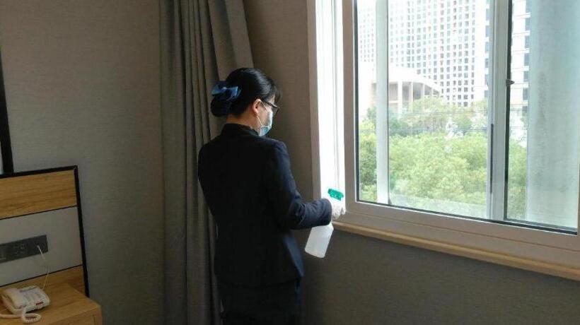 Starway Hotel Linhai Yintai City