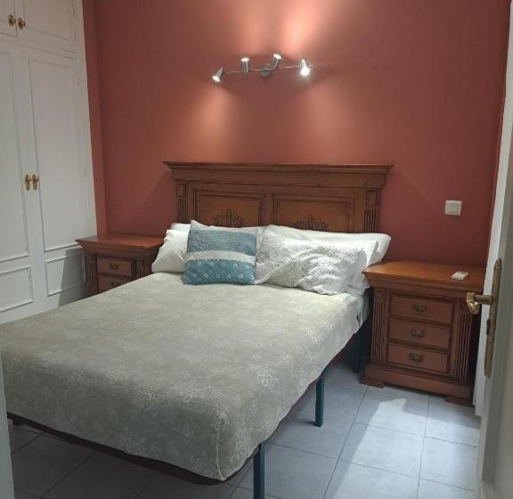 فندق صغير Hostal Montys