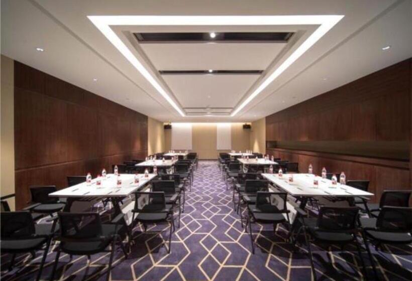 E Cheng Hotel Shenyang North Railway Station