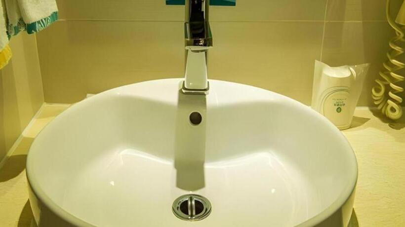 Отель City Comfort Inn Yulin Youth Square 1st People S Hospital