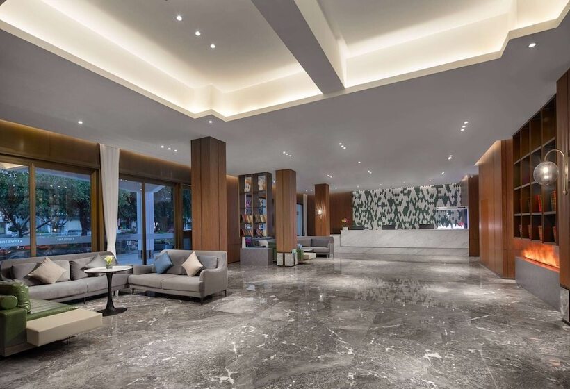 فندق Days Inn By Wyndham Hainan Sanya Bay