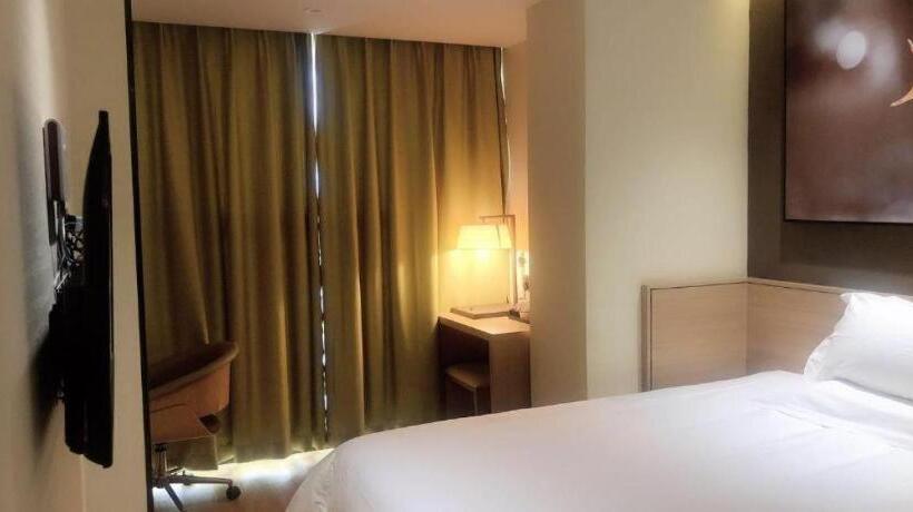 호텔 Iu Hote Guiyang Olympic Sports Center Huarun Wanxianghui