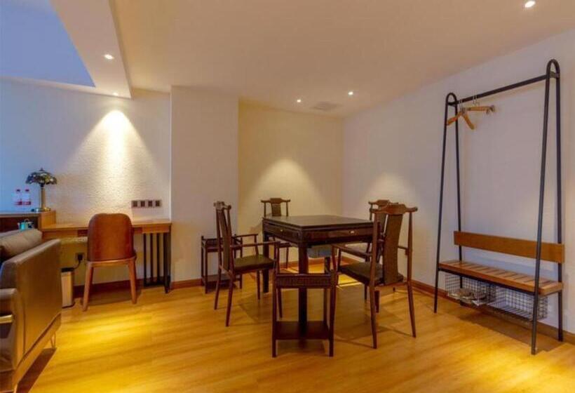 هتل James Joyce Coffetel Kunming Railway Station Huancheng Nan Road Metro Station