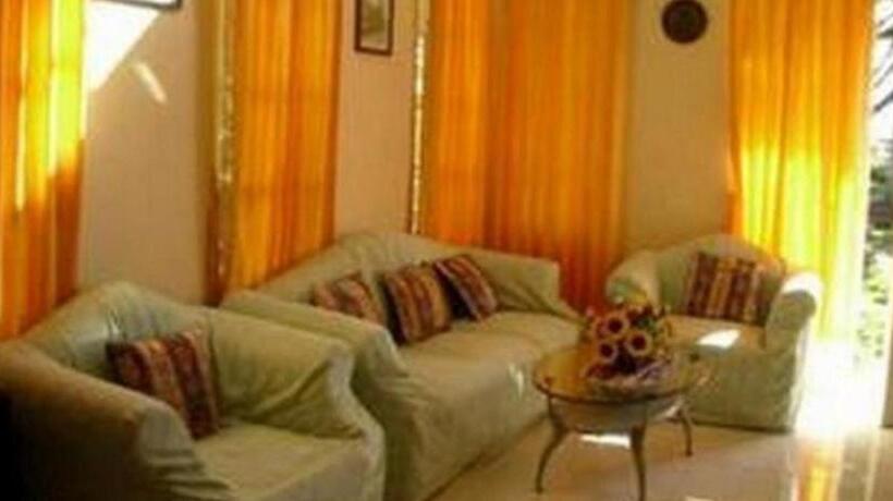 فندق Rose Villa Cipanas