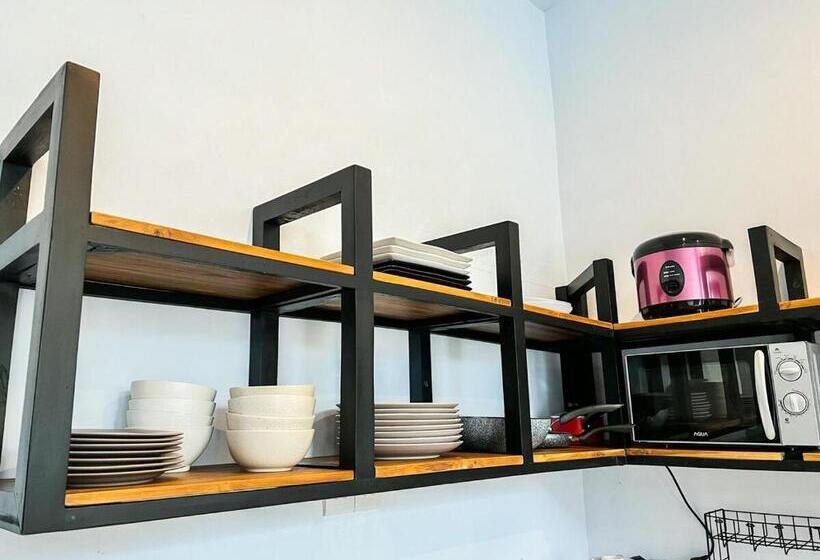 펜션 Island Boy Guesthouse N Prime Location In Canggu