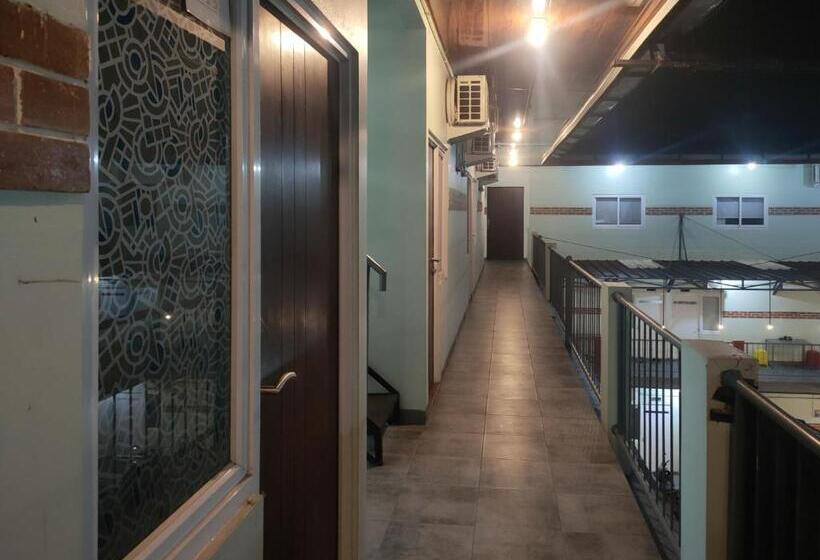 فندق Puspiptek Residence Syariah Mitra Reddoorz