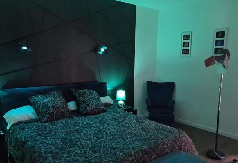 بنسيون La Fermette   Chambre Rock! De 45m2 Avec Lit King Size Proche D Arras