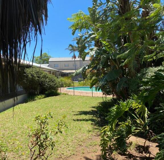 בית מלון כפרי Savoy