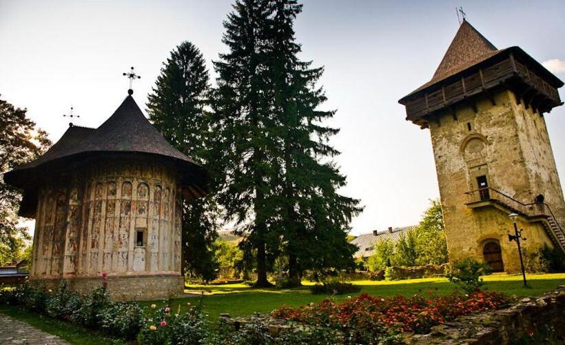پانسیون Bucovina De Poveste