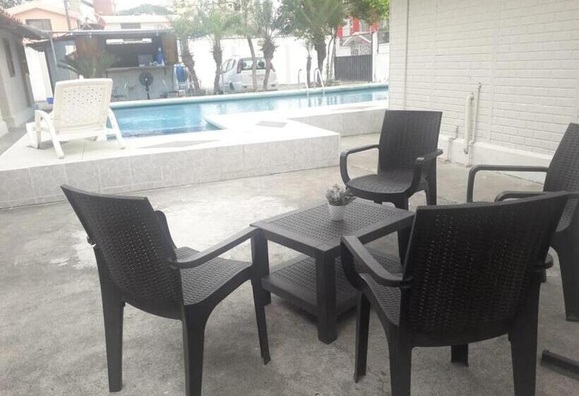 پانسیون Cabañas Maria Luisa