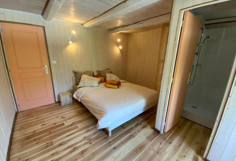 פנסיון L Oustaliere