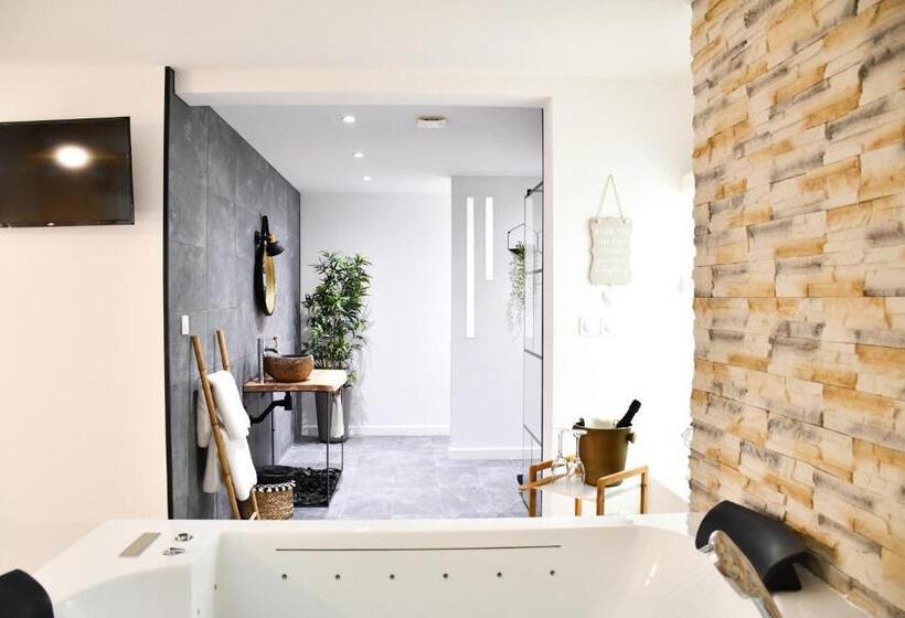 ペンション Les Nuits D Olympe   Suite & Spa Privatif