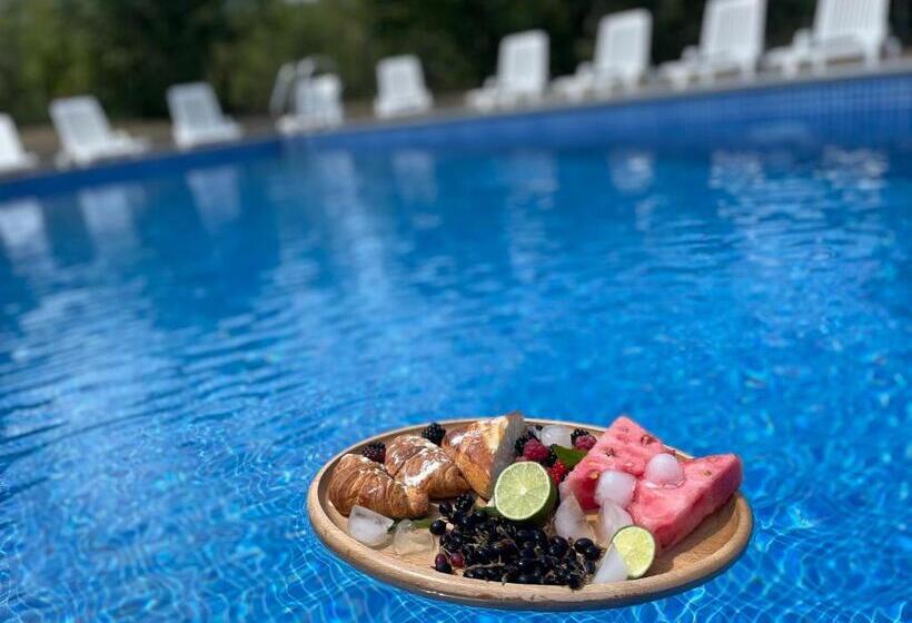تختخواب و صبحانه Kamar Hotel Ijevan
